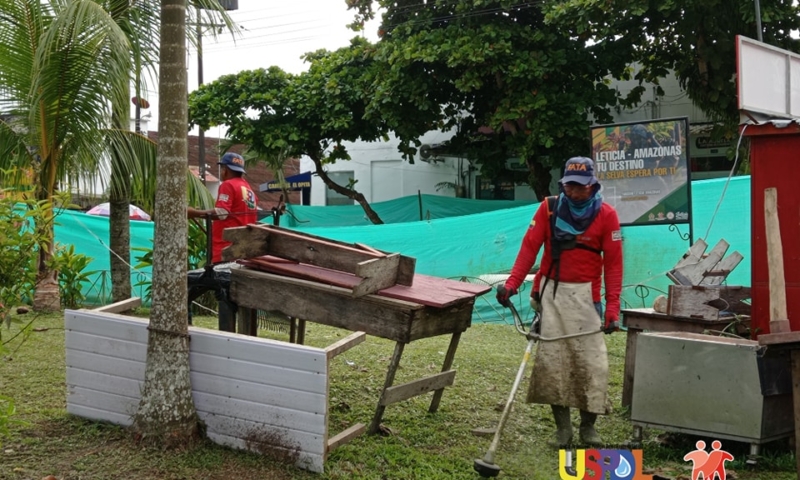 MANTENIMIENTO Y LIMPIEZA DE PARQUES Y ESCENARIOS DEPORTIVOS